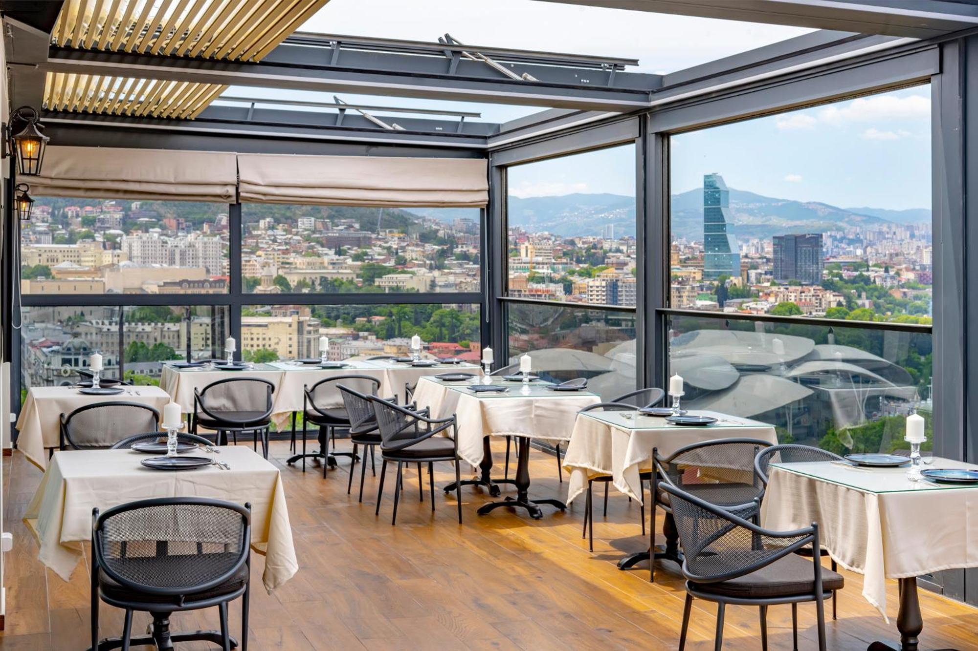 Iris Hotel Τυφλίδα Εξωτερικό φωτογραφία