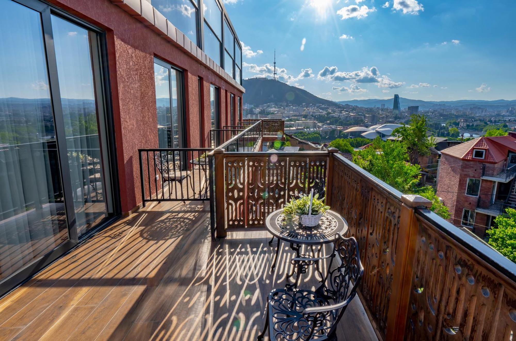 Iris Hotel Τυφλίδα Εξωτερικό φωτογραφία