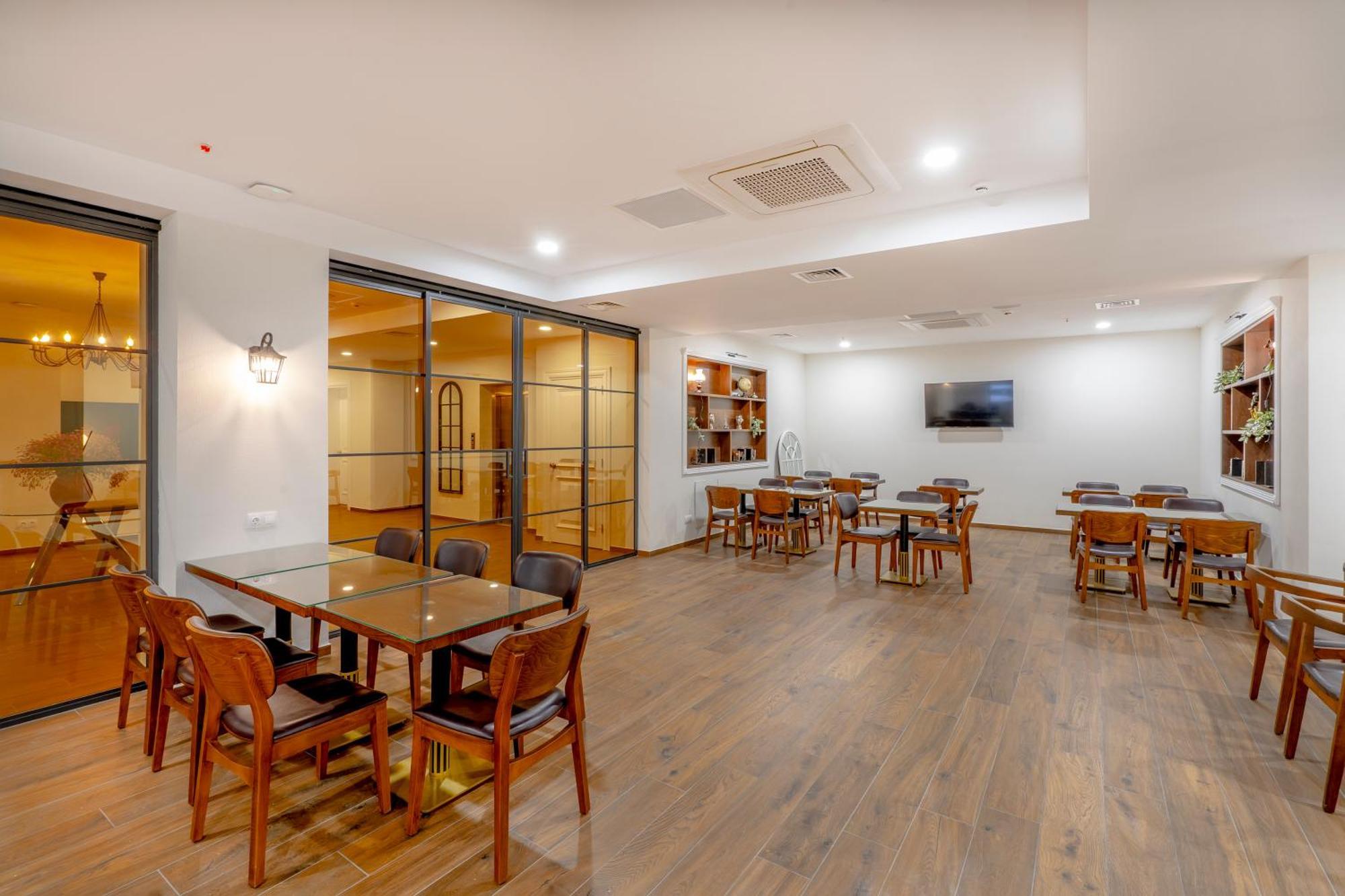 Iris Hotel Τυφλίδα Εξωτερικό φωτογραφία