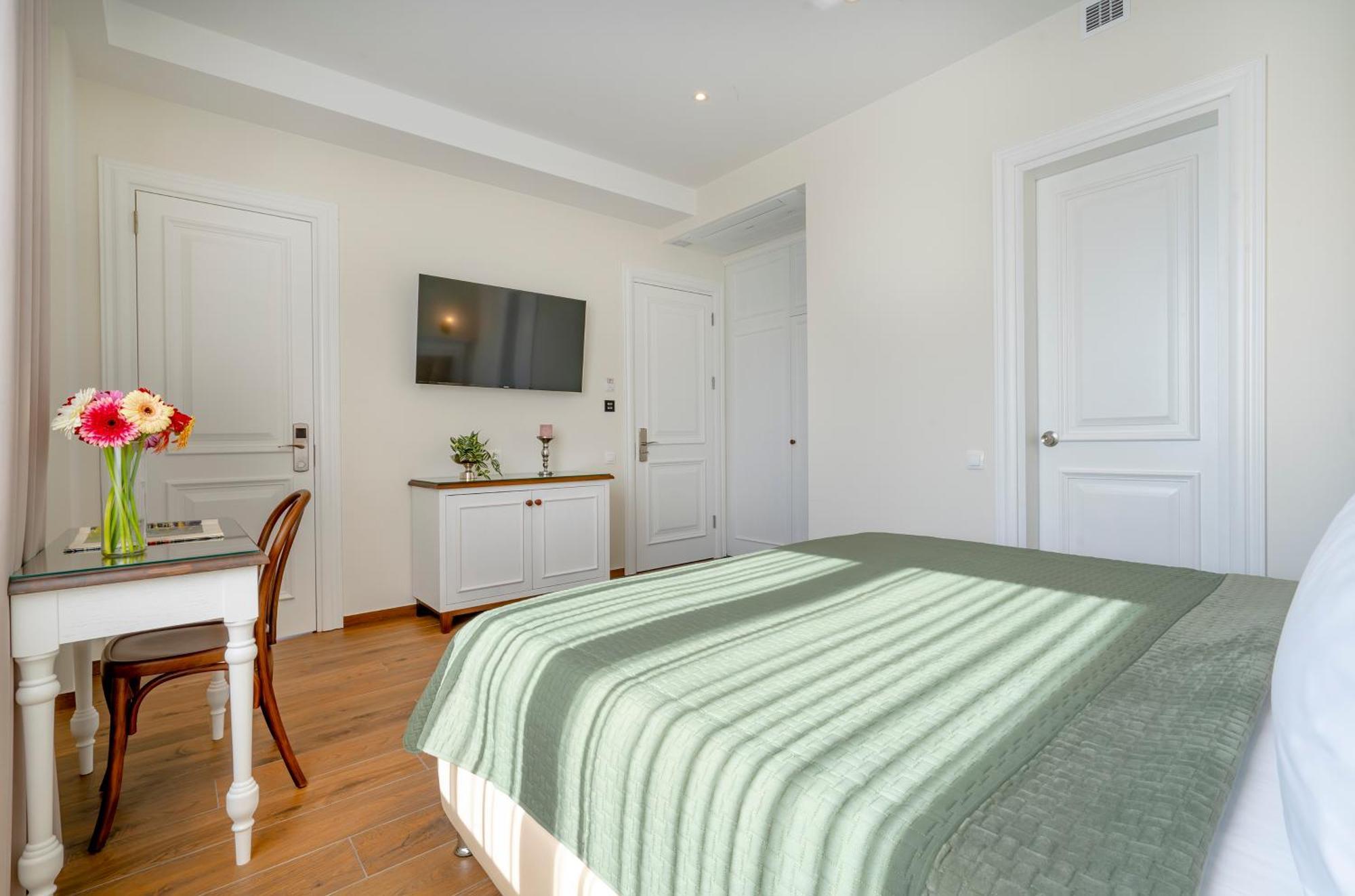 Iris Hotel Τυφλίδα Εξωτερικό φωτογραφία