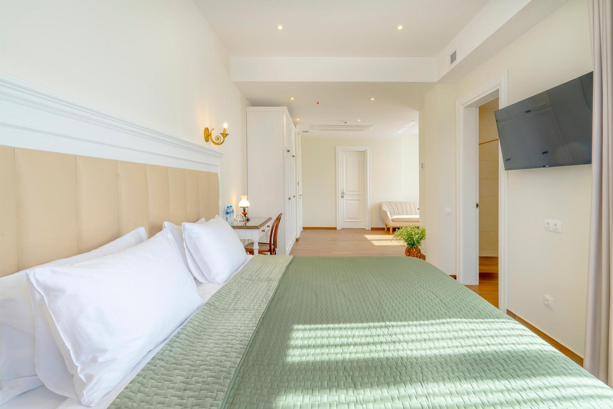 Iris Hotel Τυφλίδα Εξωτερικό φωτογραφία
