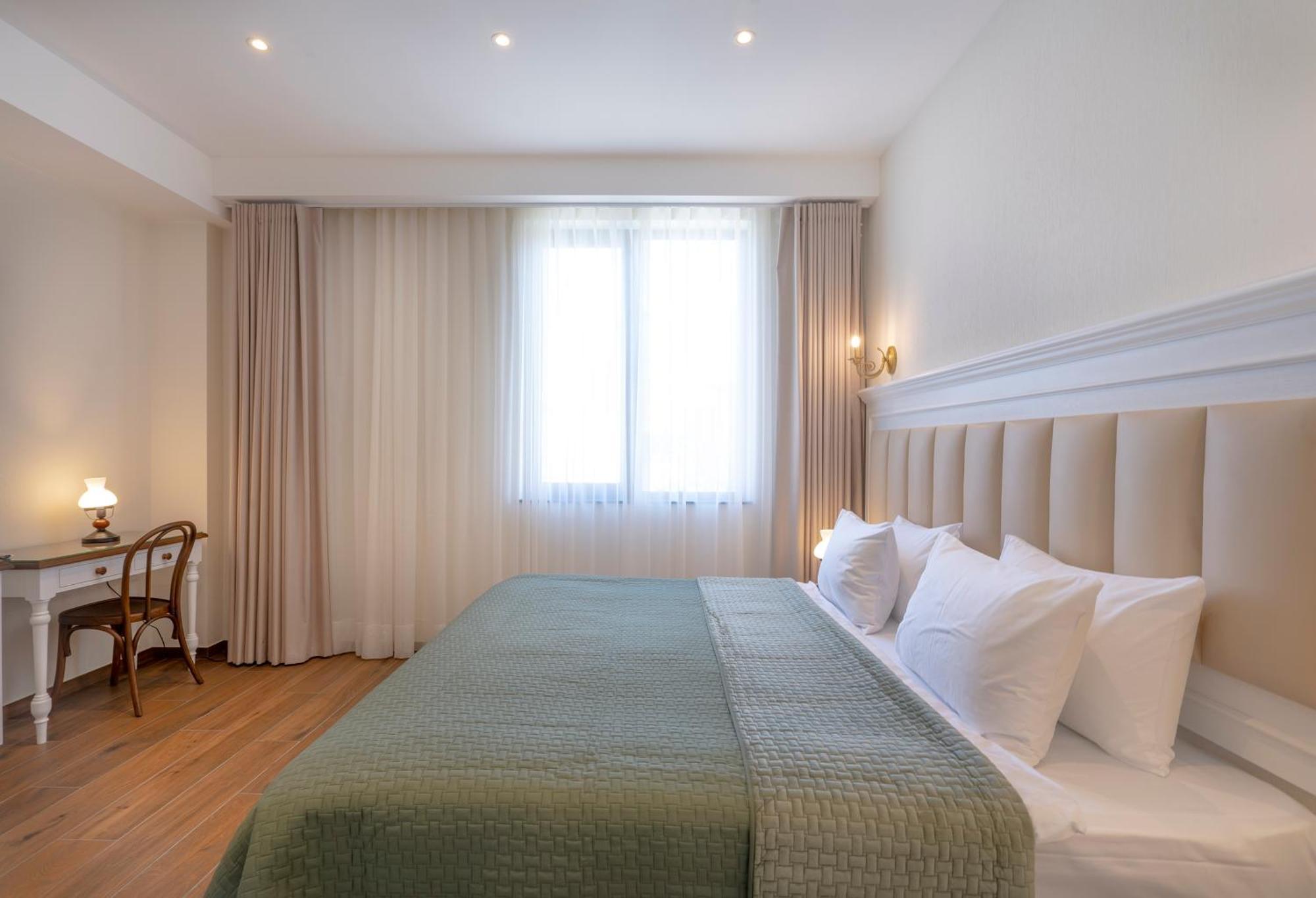 Iris Hotel Τυφλίδα Εξωτερικό φωτογραφία